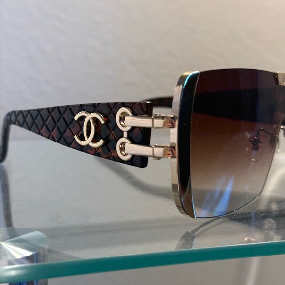 CHANEL Black and Brown Gradient Sunglasses - Picture 3 of 8